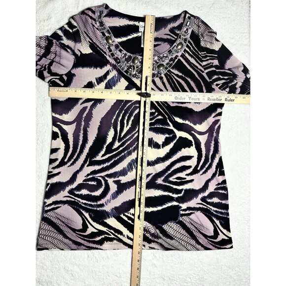 Chico's Sz 2 Rhinestone Neck Line Animal Print Purple Black Blouse Shirt Top - Picture 7 of 7
